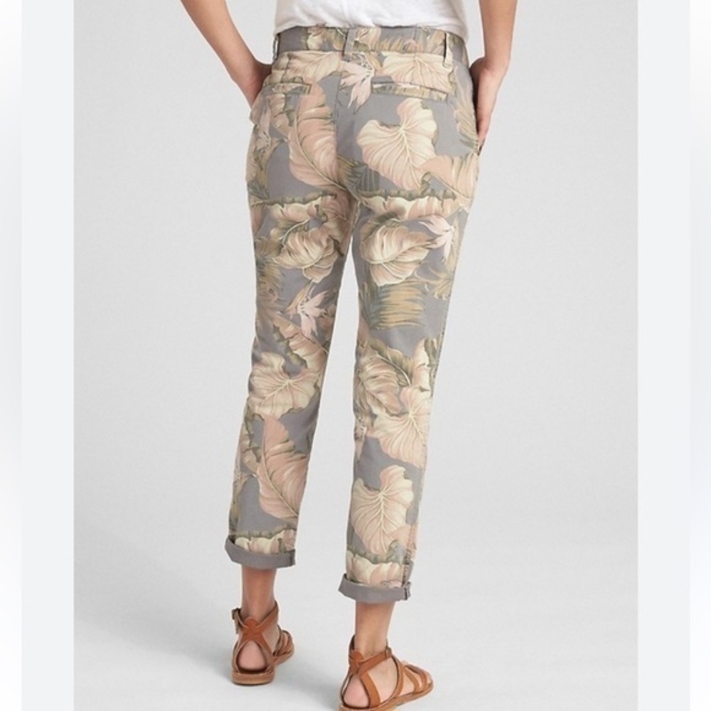 GAP Gray Tan Ankle Palm Cropped girlfriend Chinos Jeans in size 8